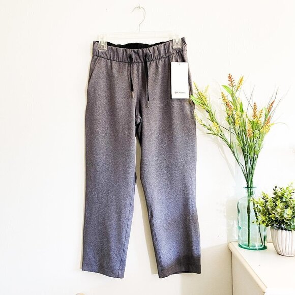 🌻 NEW LULULEMON On The Fly Crop Pants 4 Dark Gray Heather Workout Athletic Cute - Picture 2 of 7